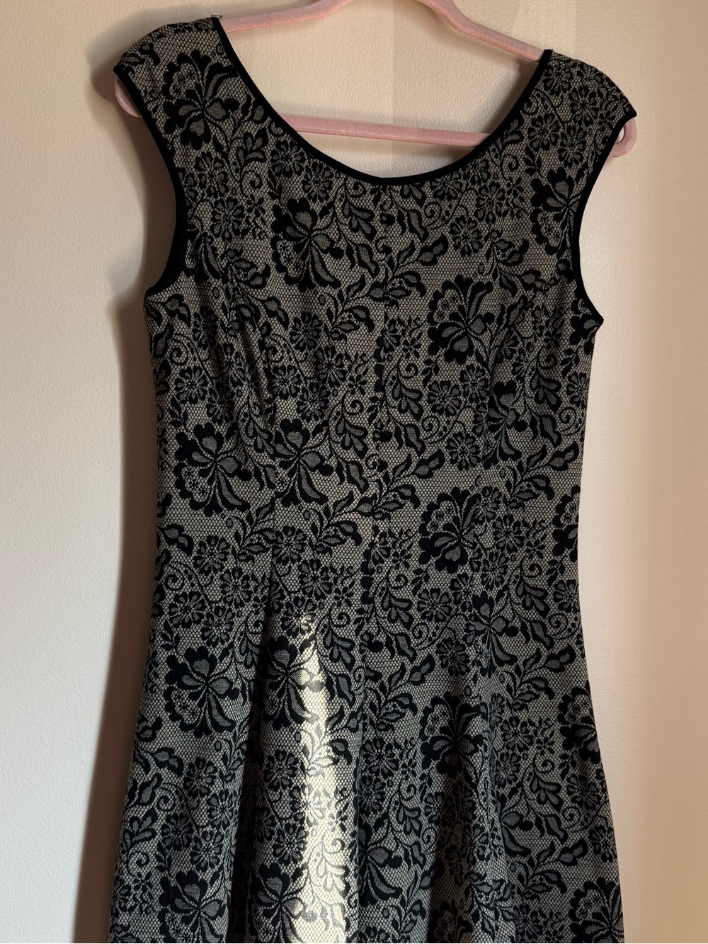Maggy London Lace Design Knit Dress Size 8 Romantic Whimsygoth Baroque